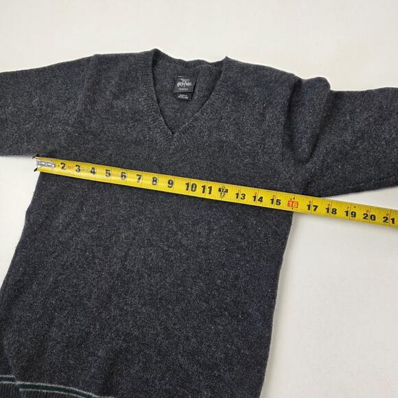Harry Potter Sweater Mens XS Gray V Neck 100% Lambswool Made in Scotland - Picture 4 of 12